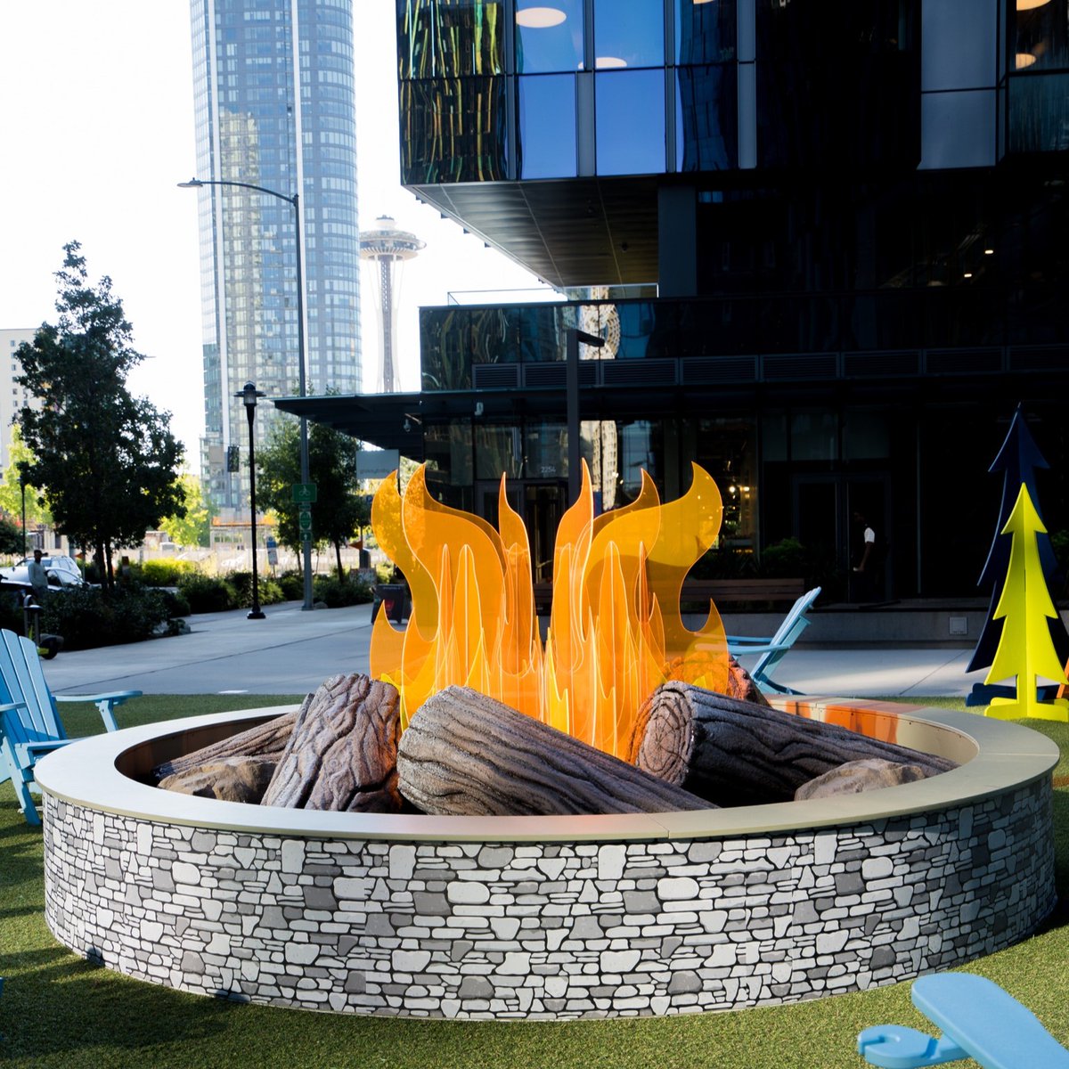 southlakeunion's tweet photo. Tune out the noise with some fireside sounds this Wednesday. Catch us at Nitro Plaza from 12-1pm ๐ฅโบ #SummerInSLU #SouthLakeUnion #DiscoverSLU Photo: Hoa Duong https://t.co/xesTUVIu2O