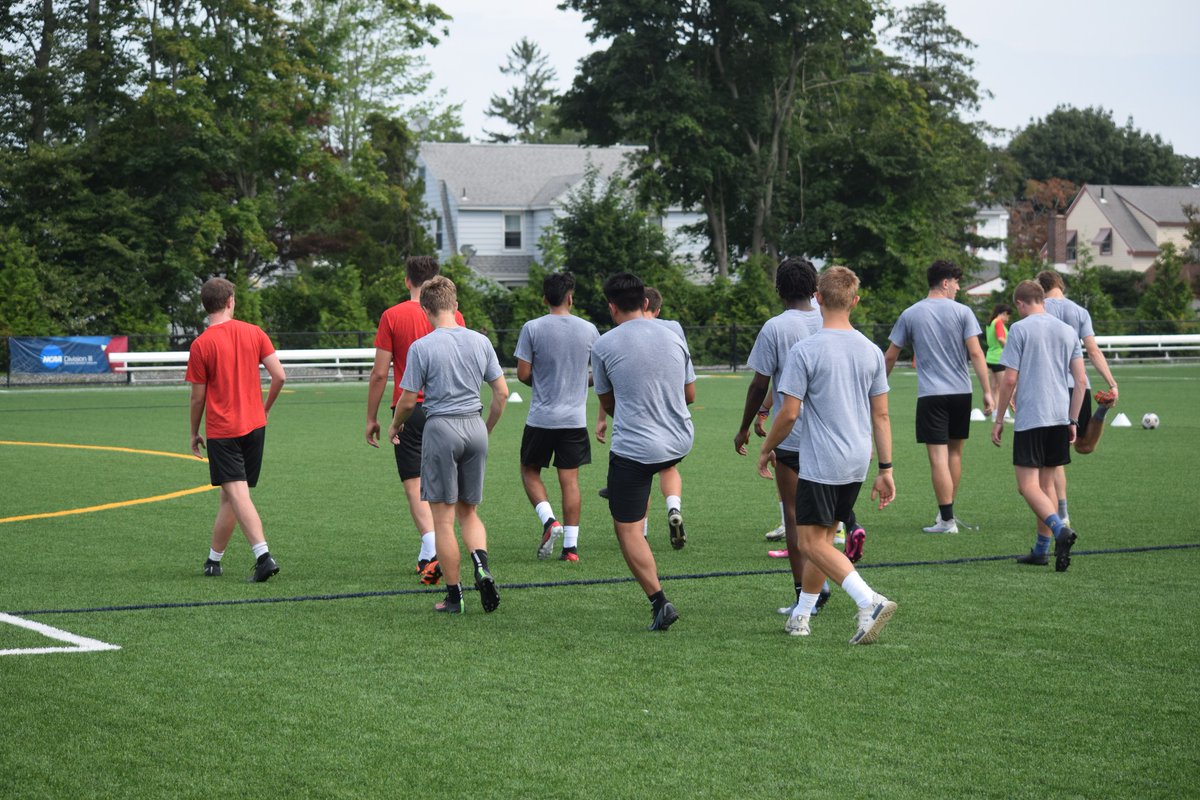 AthleticsMC's tweet photo. It's the first Monday of the fall preseason down on the New London coast, and the Mariners are busy putting in the work grinding away‼️💪 Only 11 days until men's and women's soccer play their season opening games and the fall season is officially underway...⏰ #GoMariners https://t.co/TwgYALFbD4