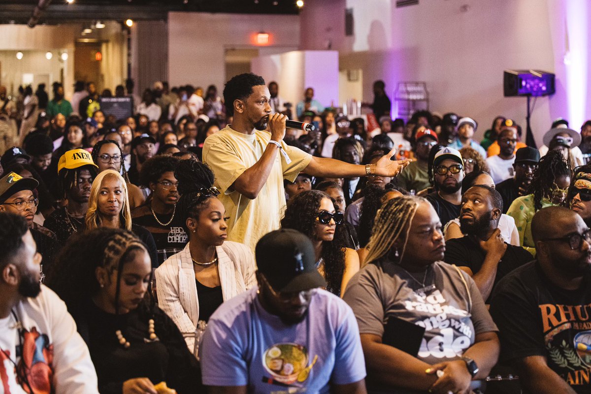 itsmeRachie's tweet photo. MY CITY SHOWED UP. 🤌🏽✨ #YouTubeAvenues https://t.co/jHyyAnUuM4