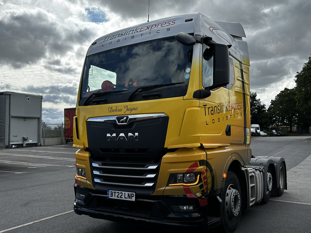 translink_uk's tweet photo. Hello Debra Jayne 👋🏻 🚛 #TranslinkExpress #Logistics #Leicester https://t.co/IwBSqOO3xK
