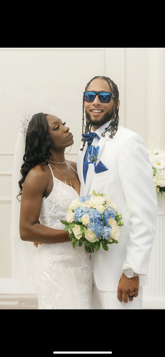 deelarean's tweet photo. It was finally my turn 🥹🫶🏾💍🤞🏾 #izmarriednow #newleyweds #blacklove #blackbrides https://t.co/6dctFGsw6a