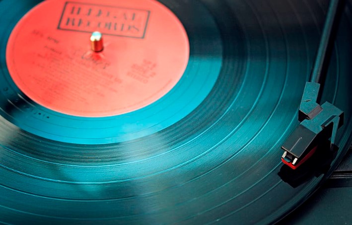 VINYL NIGHT
Join us on Monday, August 21  from 5:30pm – 7:30pm in the Main library Auditorium for another fun-filled night with people who like vinyl records!

For more information, contact the library at 330-832-9831.

massillonlibrary.libnet.info/event/8615575