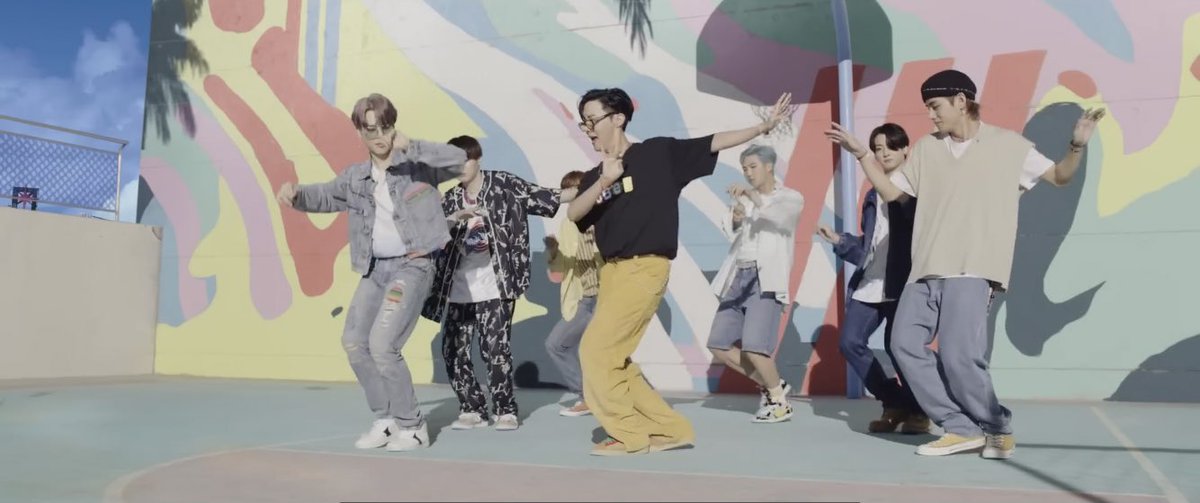 “Dynamite” - BTS 
21/08/2020