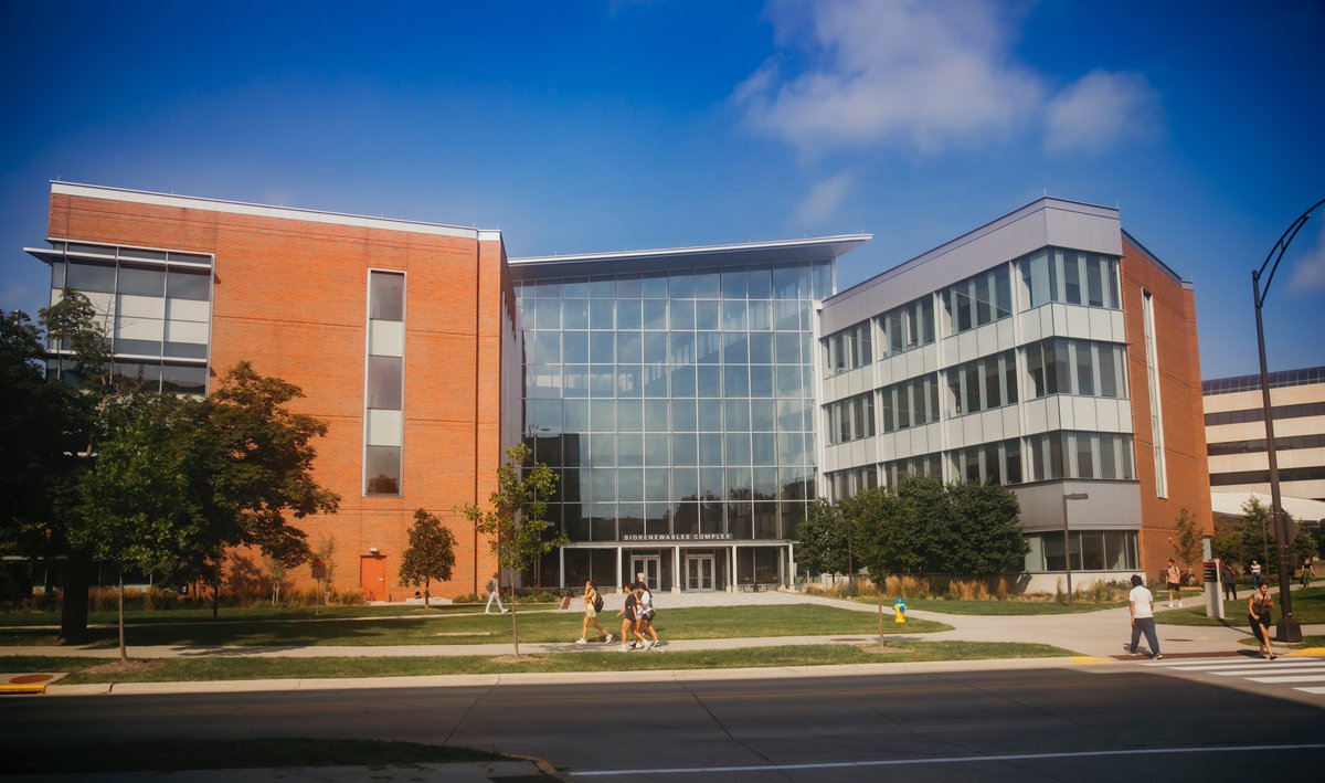 Happy first day of classes, everyone! We are so excited to have you back and have the halls buzzing once again! 📚💡✏️

(p.s. - we think you can almost see the humidity in this photo... very on track for the first week of class though! 😅)