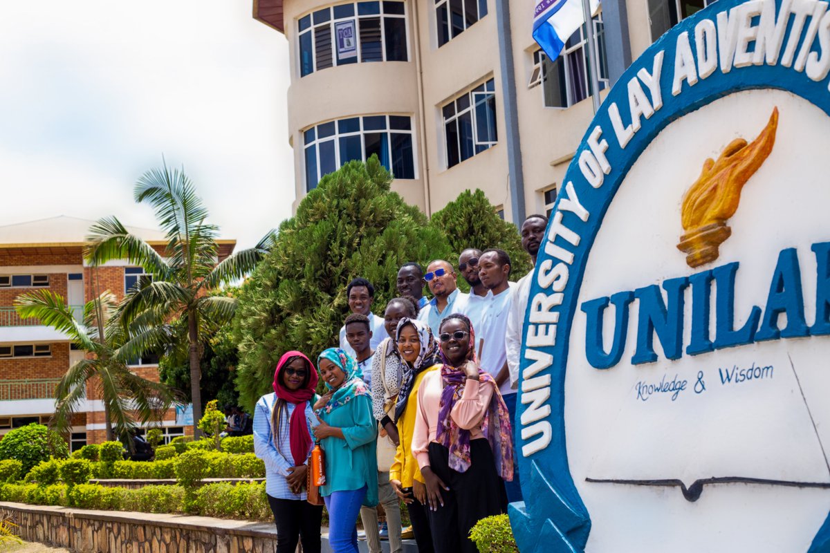 ALESHBAK's tweet image. So proud of the founder and staff of mugadam student for coming together and supporting the new students from Sudan who had to leave their homes due to the war. Thanks to everyone's commitment, we've enabled them to continue their studies here in Rwanda. #studyinrwanda