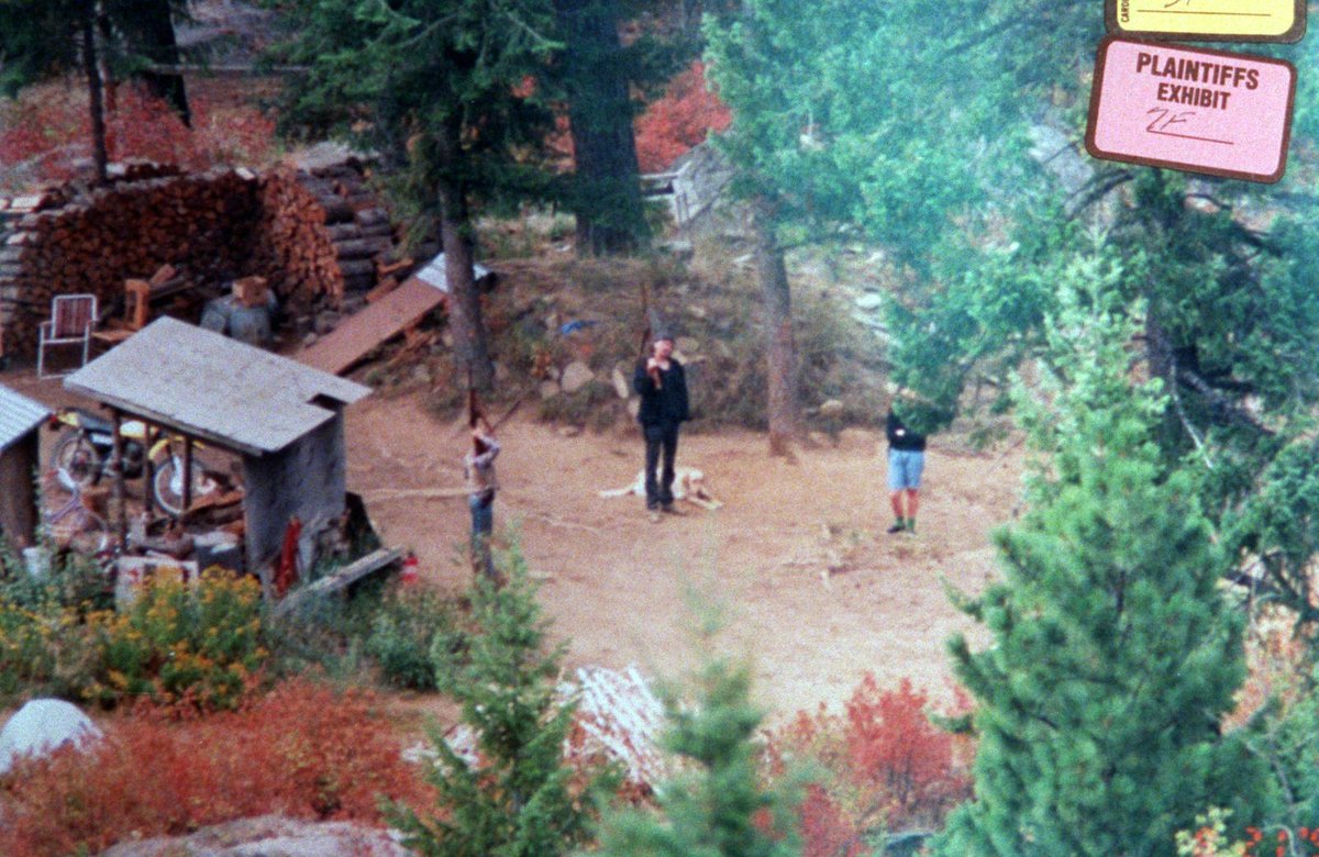 Warg_28's tweet photo. Today marks 31 years since the siege at Ruby Ridge, where FBI agents murdered Randy Weaver's wife Vicki, their teenage son Sammy, and the family dog. https://t.co/L9Yp3YOdjU