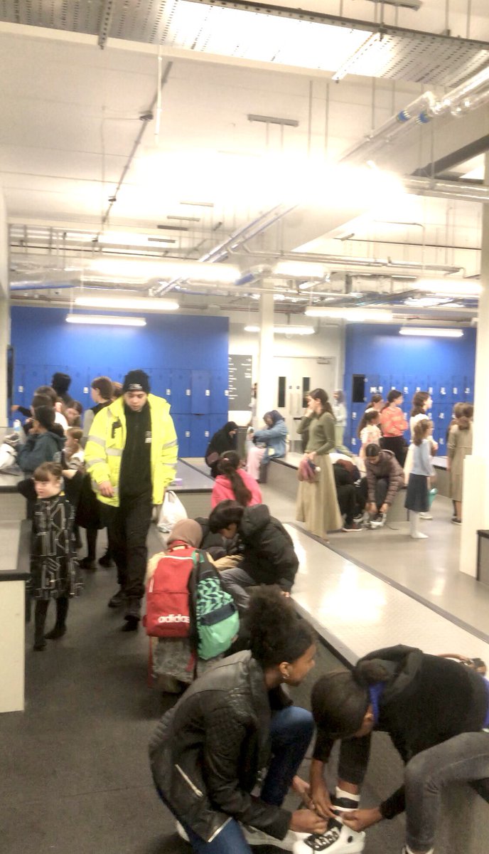 apexlhub's tweet photo. Apex Summer Holiday Club
A visit to Lee Valley Ice Centre for our young people & families.โฆ๐๐ฝ๐๐๐คฒ๐ฝ๐โค๏ธ๐๐ฝ
โAlone we can do so little; together we can do so much.โ
โค๏ธ๐๐๐๐
#hackneyhaf
#ItTakesaVillage
#freeschoolmeals
#haf2023
#mentoring
#futureleaders https://t.co/GUjzyE69Sb
