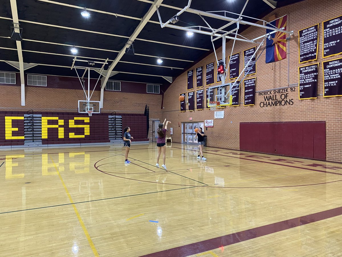 Salpointe Catholic Women's Basketball tweet media