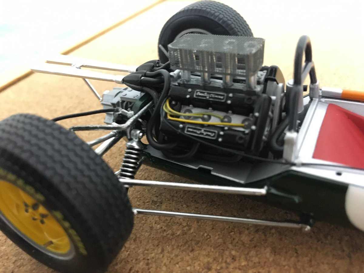 itoh_hirotaka's tweet photo. #裸で勝負します
#タミヤ
#LOTUS25
プラグコード・ブレーキホース・アクセルワイヤーなど特に目立つワイヤリング追加に留めました。
これ以上やるとモチベーション続かず完成しない気が…😅 https://t.co/iCLtNQsGkR
