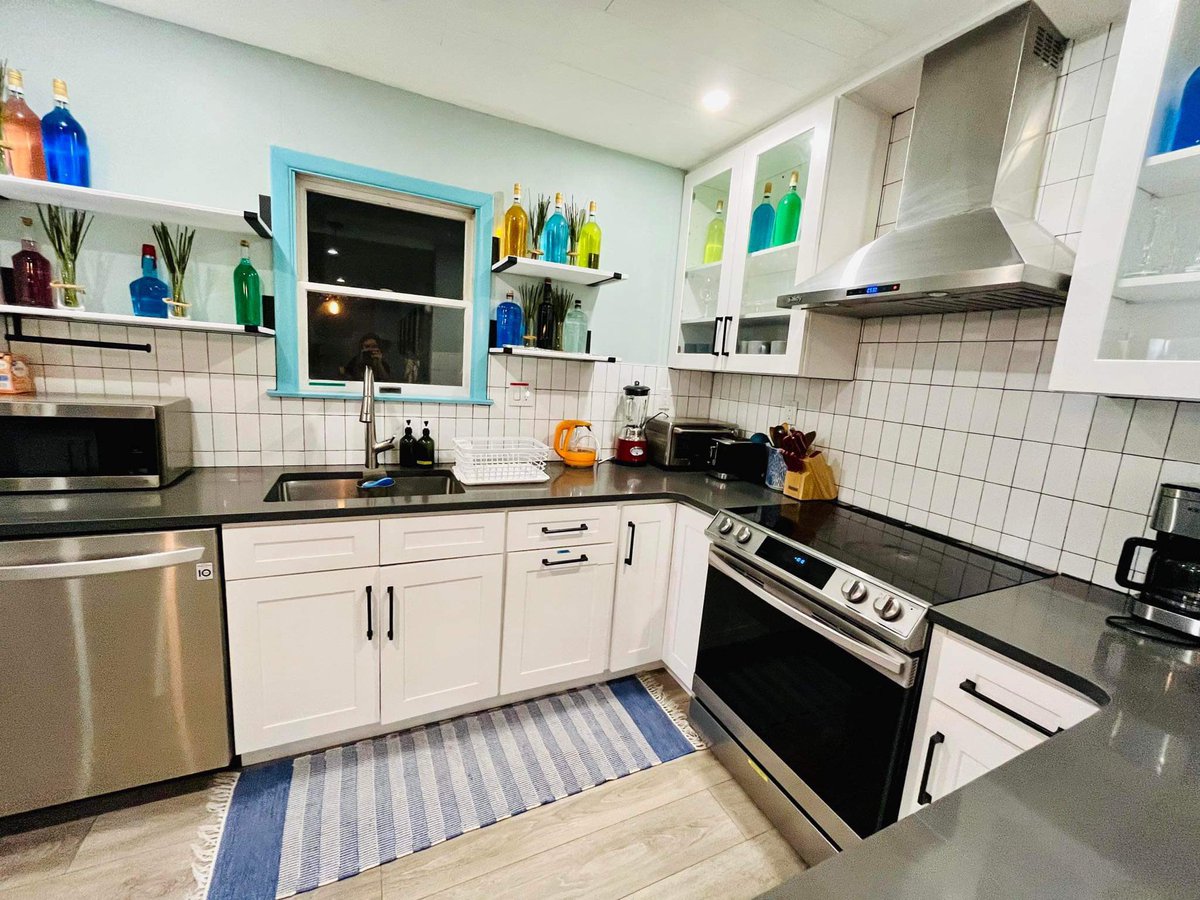 ScrantonCleaner's tweet image. ☀️Happy Monday! Who wants to start their week with a clean house like this??☀️

🧹There’s no better feeling than coming home to a clean house, let Scranton Cleaners give you that feeling!💫

📩 DM us now to schedule your FREE personalized consultation and quote! ✉️