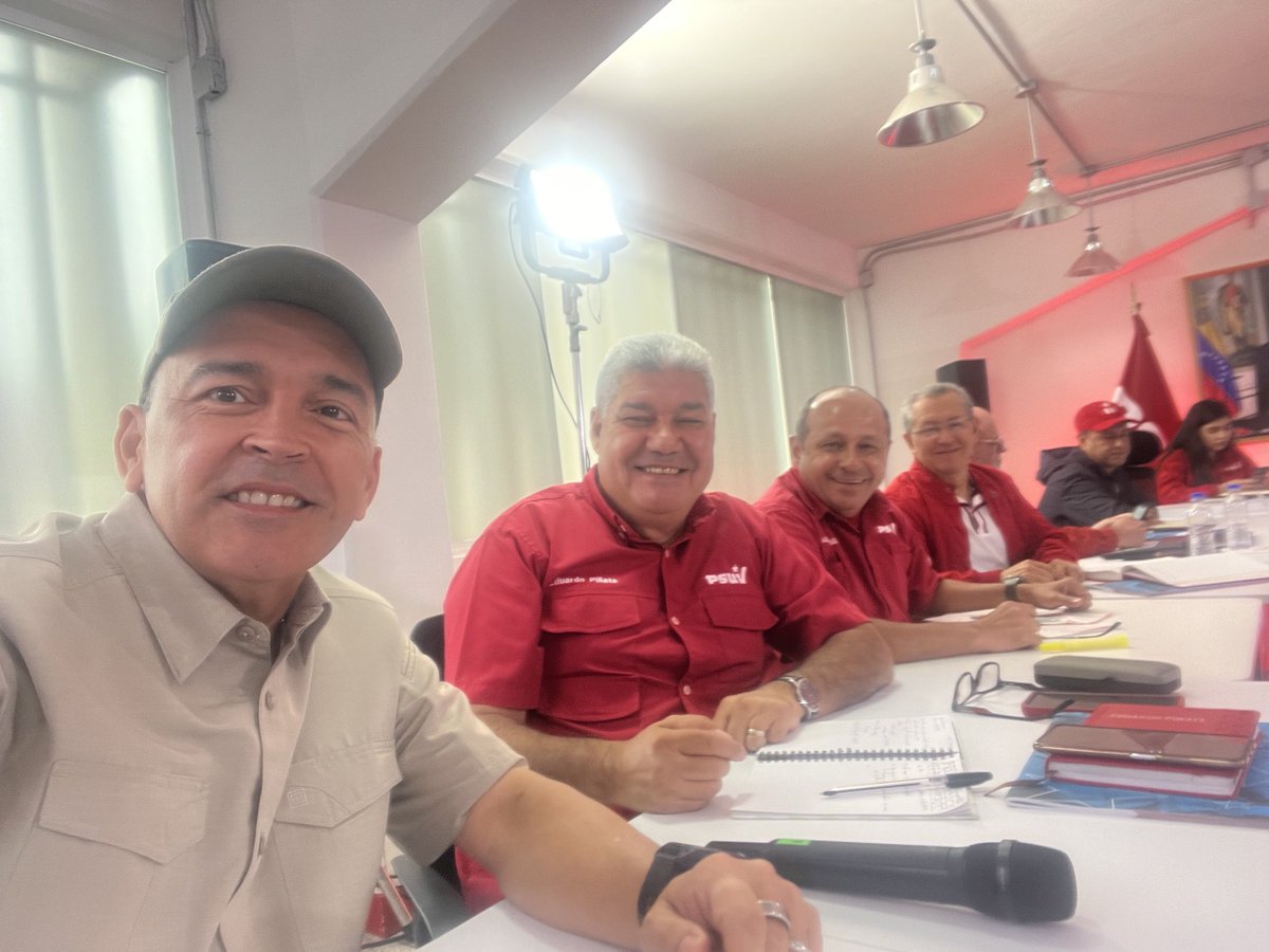 eduardo piñate (@eduardopiate2) on Twitter photo Estamos en la reunión ordinaria de la Dirección Nacional del <a href="/PartidoPSUV/">PSUV</a> debatiendo los temas de la coyuntura, las tareas políticas y el plan de movilización para esta semana <a href="/NicolasMaduro/">Nicolás Maduro</a> <a href="/dcabellor/">Diosdado Cabello R</a> <a href="/PSUVEnApure/">PSUV Apure</a> Estamos en la reunión ordinaria de la Dirección Nacional del <a href="/PartidoPSUV/">PSUV</a> debatiendo los temas de la coyuntura, las tareas políticas y el plan de movilización para esta semana <a href="/NicolasMaduro/">Nicolás Maduro</a> <a href="/dcabellor/">Diosdado Cabello R</a> <a href="/PSUVEnApure/">PSUV Apure</a>