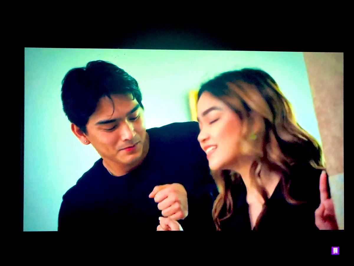 DeepshotDownTL's tweet photo. Lastly,🥹Kudos to both Tonet & Clint tonite!!👏👏Minimal but very timely gud deed they’ve done 4 their couz Ciara😇
🩵their character transitions fr bullies to concerned cousins.. Particularly wht tonet told her Mom: ..”Gumawa man lang po tayo ng tama” so ratifying. #DLFallen https://t.co/vYCbIXWbMz