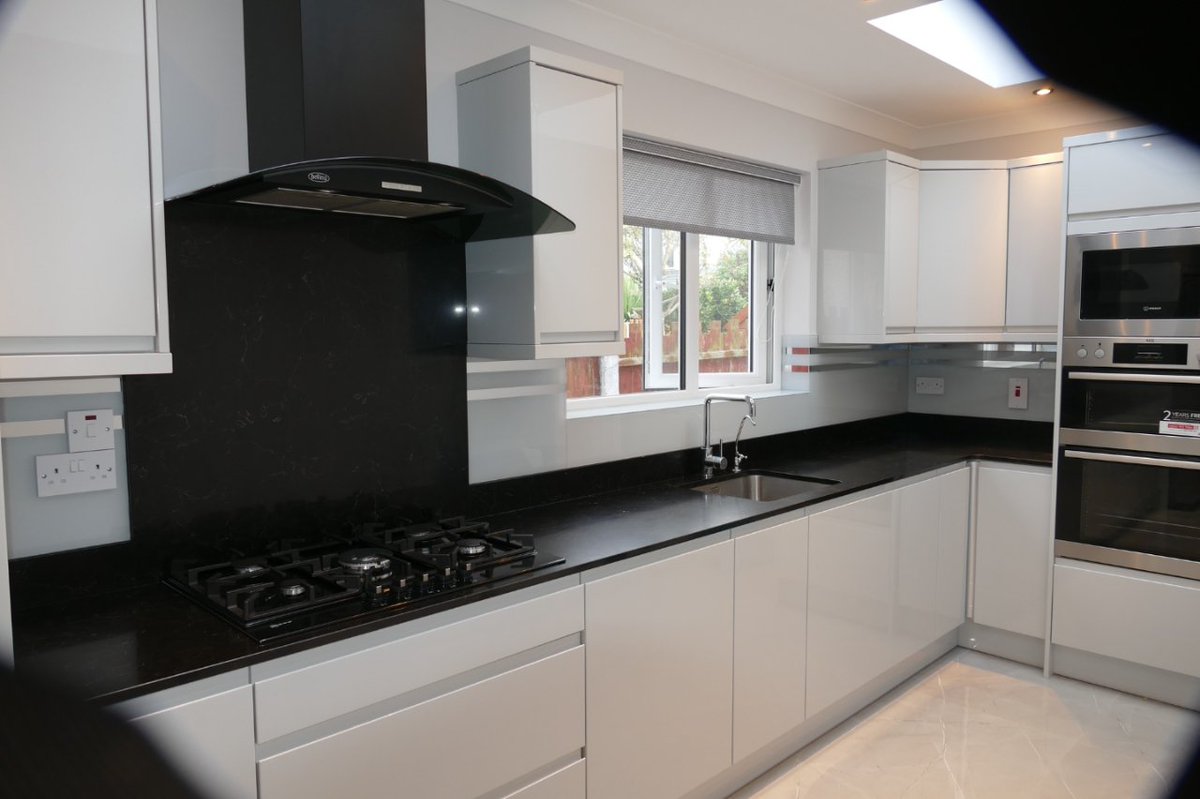 DreoilinGlass's tweet photo. Decorative Glass: A Versatile and Stylish Addition to Your Home Deco.
#waterford #dungarvan #glass #splashbacks #interior4all #contemporarydesign #clonmel
#homeimprovments #cork #kilkenny https://t.co/0aqNRZKg7O