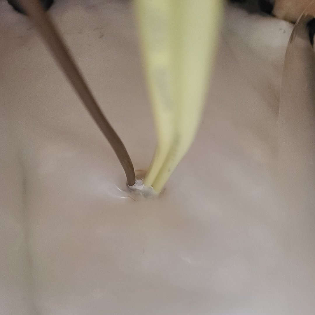 PrairieICF's tweet photo. How does the @AeroBarrier  Envelope process work?  By pressurizing a home with a blower door - this positive pressure forces air out any leaks in the building envelope. Learn more: https://t.co/y2ZBlryrWa https://t.co/v47WrZO6ce