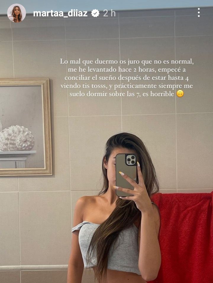 lladergasmo's tweet photo. tras el holocausto y ver a un padre despidiéndose d su familia para irse a combatir a una guerra, esto es lo más jodido q te puede pasar en esta vida, mucha fuerza Marta💔 https://t.co/7OIdAbTYty
