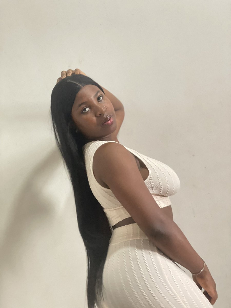 Init_kouture's tweet image. I need to wear long hair more🤭🤭