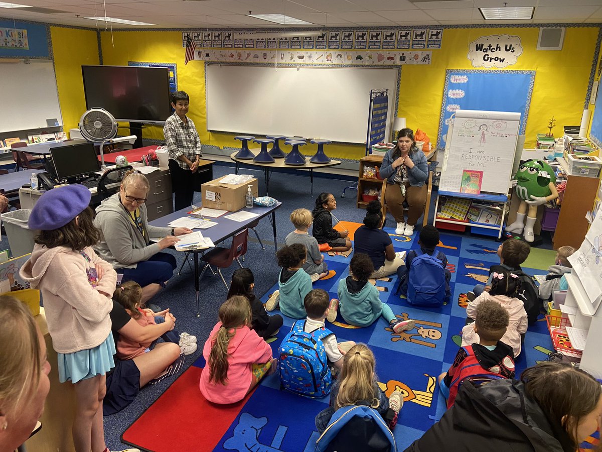 JacobEllsworth7's tweet photo. Hawthorne Ready is in full swing! I’m so excited to welcome these learners into our community! @EPS_HawthorneES https://t.co/MY4eOyHqOo