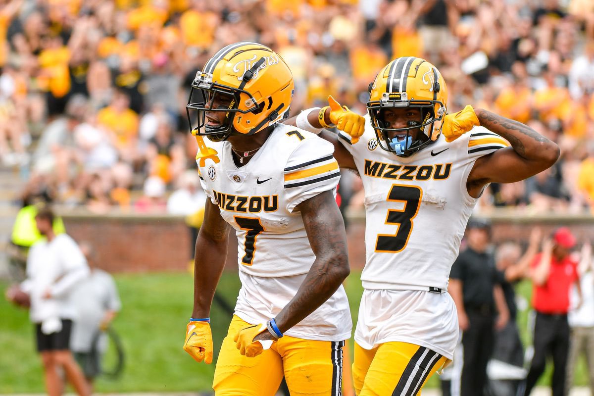 EzekielMarcelin's tweet image. Truly blessed to receive an offer from the university of Missouri 🟡⚫️#gomizzou🐯@paragon52 @CoachJube