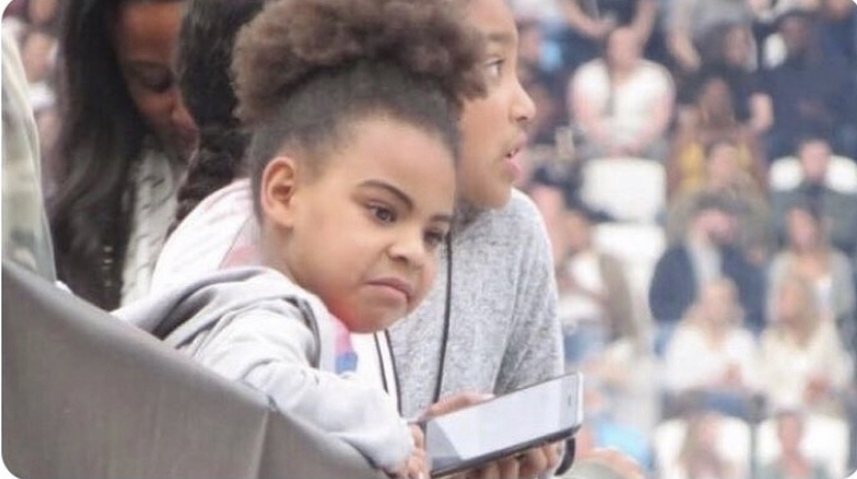 SebastienErson's tweet image. Quand ton petit frère commence à pleurer quand ta mère vient de rentrer alors que tu l'as taper y'a 5 heures 😂

#humour #frère