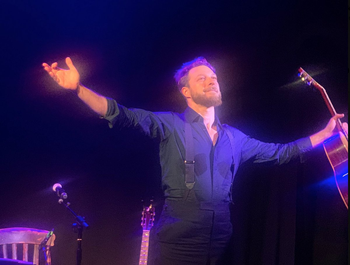 ShentonStage's tweet photo. My (delayed) ShentonSTAGE Week in Review(s) column for Aug 11-17 has a round-up of shows I saw at @edfringe last week, inc @BenjaminScheuer  and @marthaandeve, plus ALONE TOGETHER at @TheatreWindsor &amp; the final show ever at the original @KingsHeadThtr. https://t.co/yk4CukdMGy https://t.co/zor8Wf3zrR