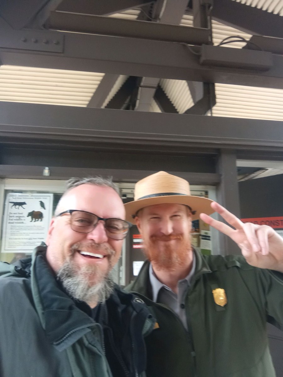 RobDuveWriter's tweet photo. Me pointing to my park employee sticker: Hey man. I work here.
Park Ranger: (Offers a fist bump) Dude! Me too! 
We've been bouncing off each other ever since. That's why I love Park Rangers.
#thisdoesnotsuck
#RvLiving
#RVLife
#RVTravel
#Nomad
#Cooking
#Food
#Adventure https://t.co/X8kaYeSoHV