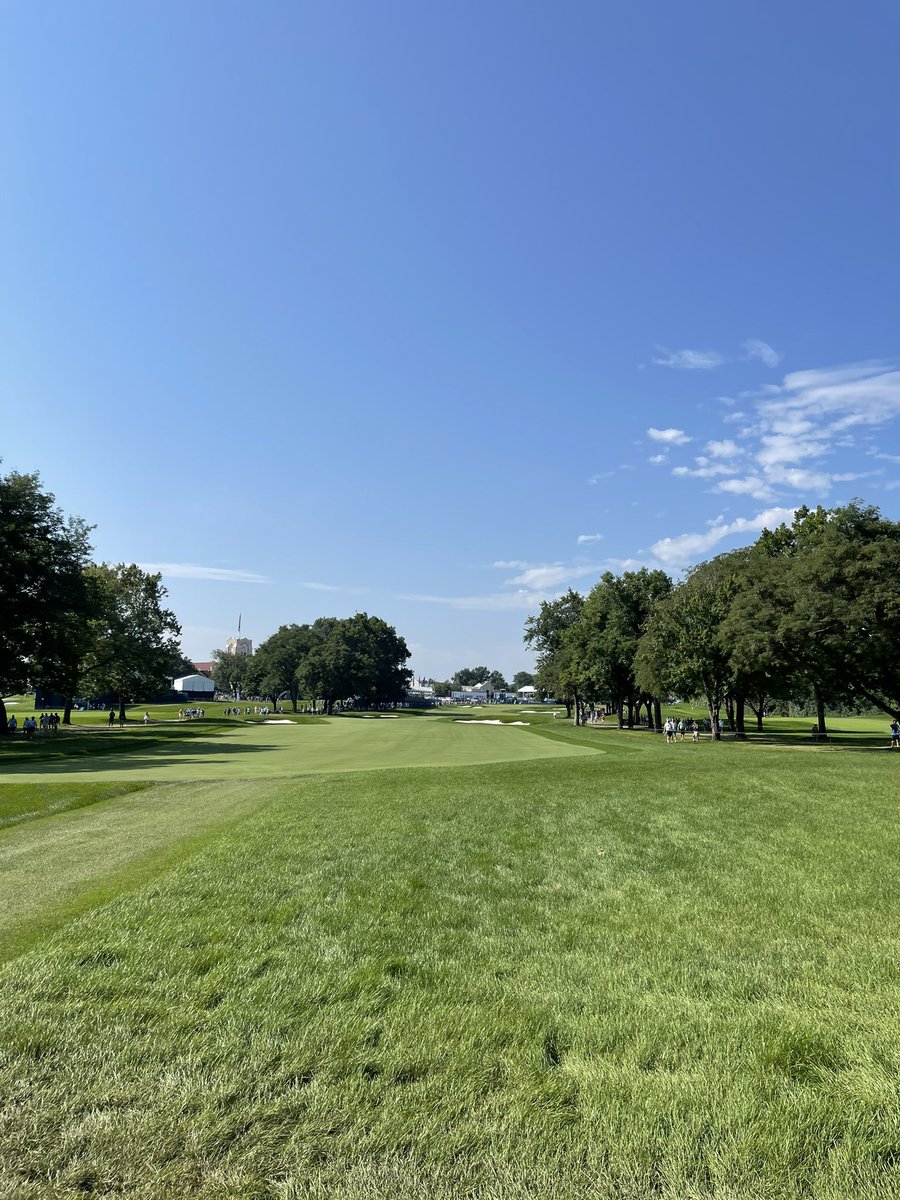 Diego_Tamez4's tweet photo. Olympia Fields⛳️ https://t.co/XKok5PWux9