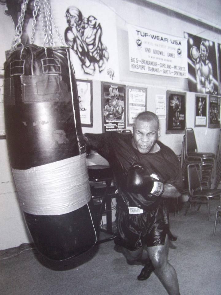 RootsOfCombat's tweet image. fight pics that go hard.