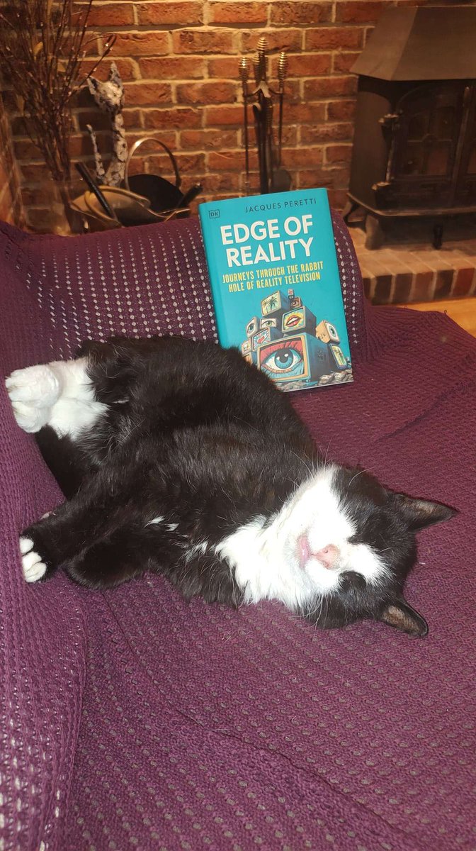 Well <a href="/JacquesPeretti/">Jacques Peretti</a> - tis a bloody good book on a pertinent subject of the current era, but alas, Bilbo (who is almost 19 cat years old) was not enamored either. Sorry chap. 😬#RealityShow