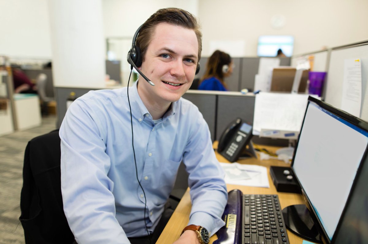 pa211southwest's tweet photo. Looking for a job that will help people in your community? @unitedwayswpa's PA 211 SW is hiring Resource Navigators now. Learn more at https://t.co/22103awNgo. #ChangemakersUnite https://t.co/3JjOMSa1Cv