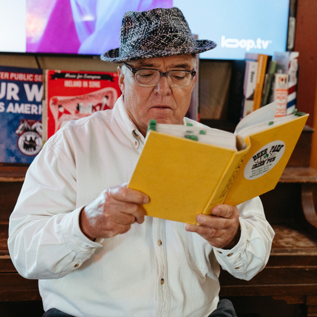 Events this week ☘️ 
Karaoke Wednesday🎤 
Friday: Smokestack Jack playing at 8:30