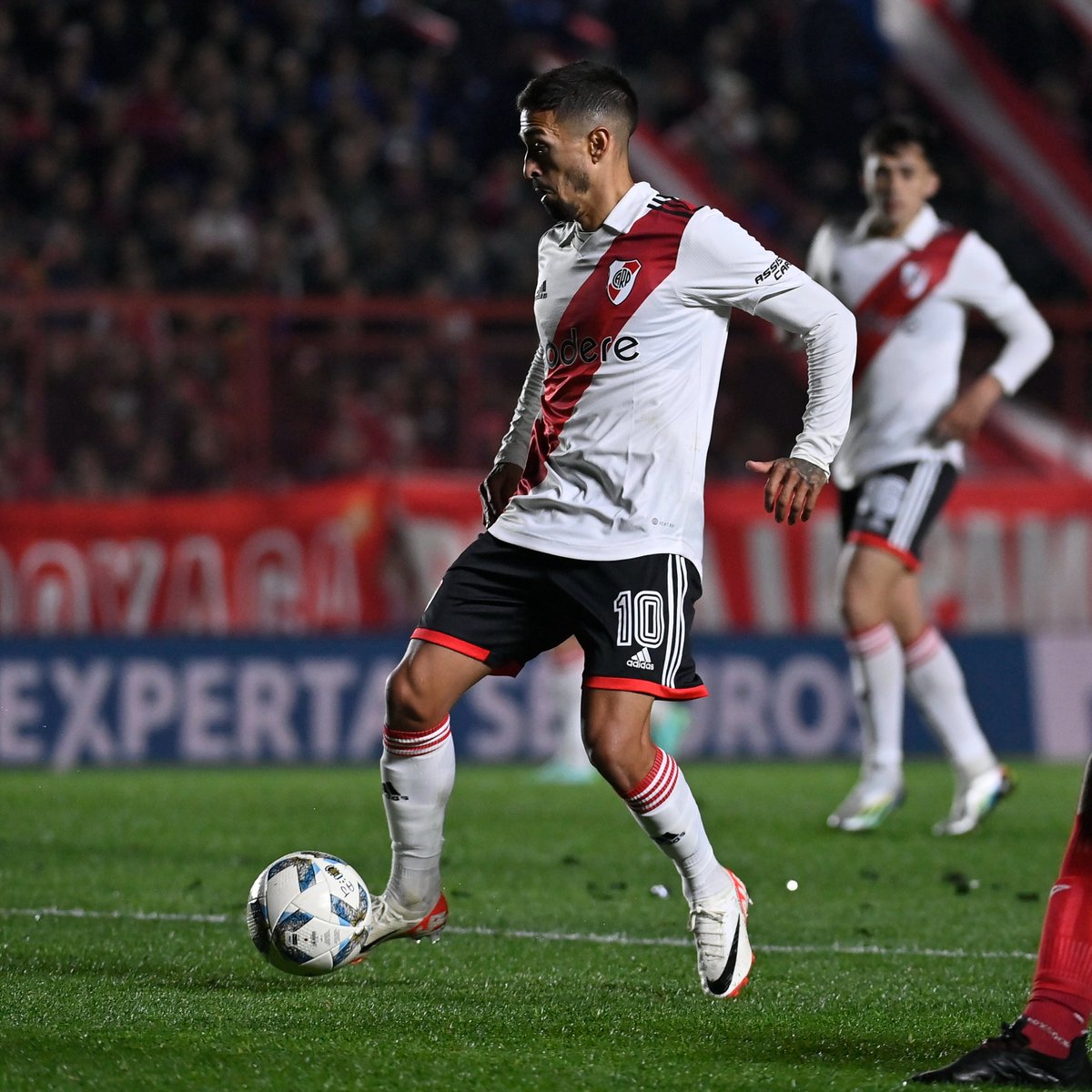 RiverPlate's tweet photo. 🔙🔟 @manulanzini https://t.co/cg2LfVatTO
