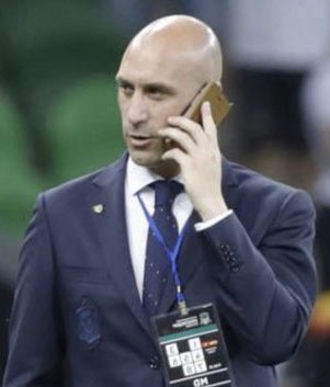 - En mi época las tiraba por la borda y adiós probema.
- Prefiero lo de “lo siento, me he equivocado. No volvera a ocurrir”
- Tú mismo.