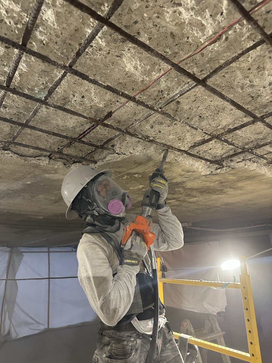 AlphaStructural's tweet image. Chipping away in Van Nuys! 💪

Our crew is hard at work giving this parking garage a fix by removing and replacing all the areas suffering from spall damage.

#Spall #Spalling #Concrete #SpallDamage #Demolition #Construction #Crew #Property #Building