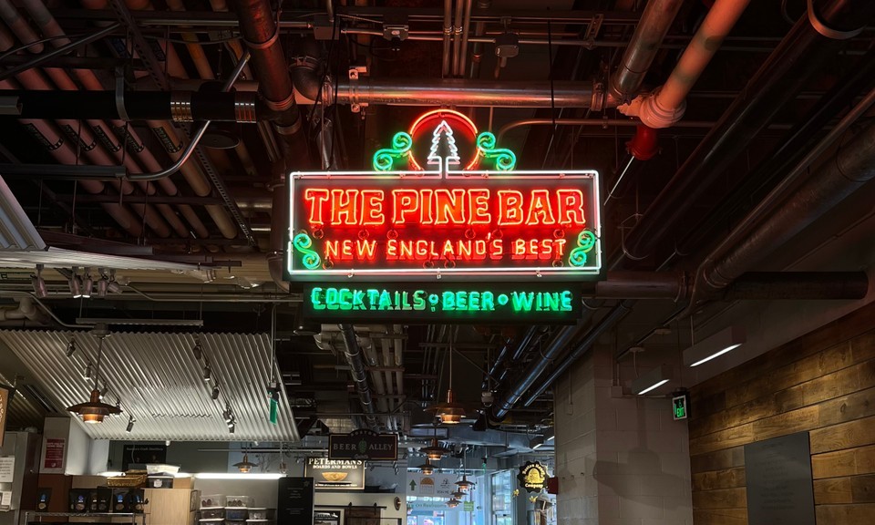 CitySwoon's tweet photo. Hey Boston! This Thursday meet singles for Matched Dating at @BosPublicMarket. Grab a drink (or 2) at @thepinebarbpm &amp; enjoy some nice conversations. Tix &amp; info: https://t.co/oo2wBinZjg #Boston #Date #Dating #Single #Singles https://t.co/8G2tR6kkCv