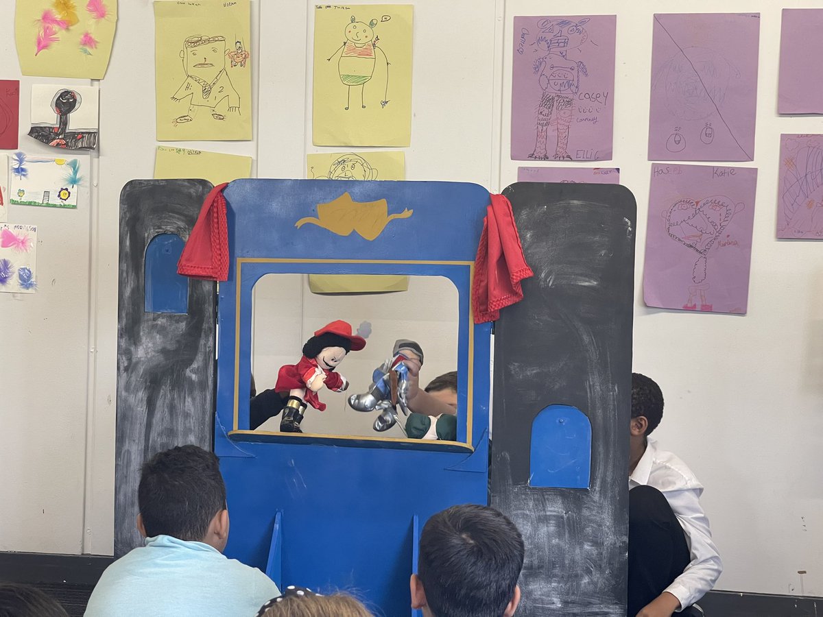 langfaulds's tweet photo. Exploring Emotion Works through play and expressive arts with our puppet theatre! Today P5 were dramatising Trigger scenarios. @LangfauldsPS @EmotionWorksCIC https://t.co/1IOwbUVLHW