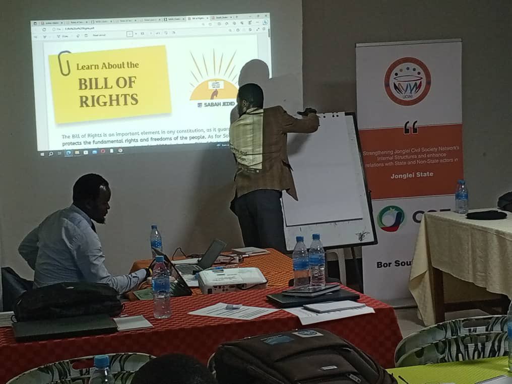 AyuelDavid's tweet photo. Day 1. in Bor as we train Jonglei state security Organs on bill of rights, their role &amp; CSOs role on nation building. We also took them through the mandate of the government in up holding citizens’s rights. @JCSN @boldengdit @patience_masua @SSOT #SabaJedid #shababNotForSale https://t.co/at6CIrEggq
