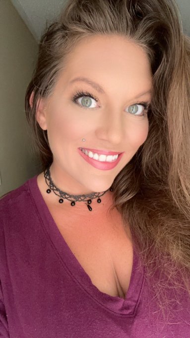 Interview ready!! 😋 https://t.co/HDmi50p4bR<a href="/tag/mermaid"class="tags"><span>#mermaid</span></a><a href="/tag/summertime"class="tags"><span>#summertime</span></a><a href="/tag/torrid"class="tags"><span>#torrid</span></a>