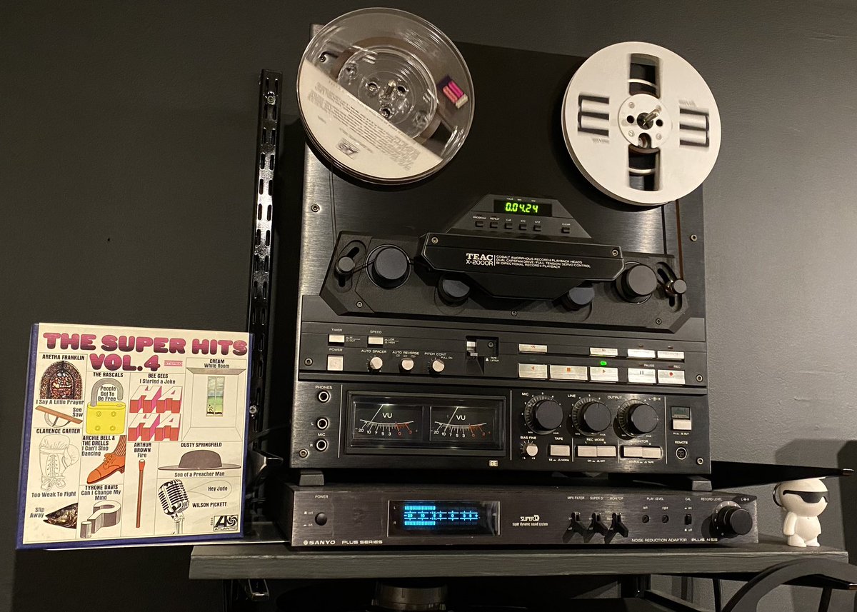 McDashar321's tweet photo. Super Hits Volume Four on Atlantic. #vinylrecords #vinyl #openreel #analogue #NowPlaying https://t.co/AL6mkDKZY6