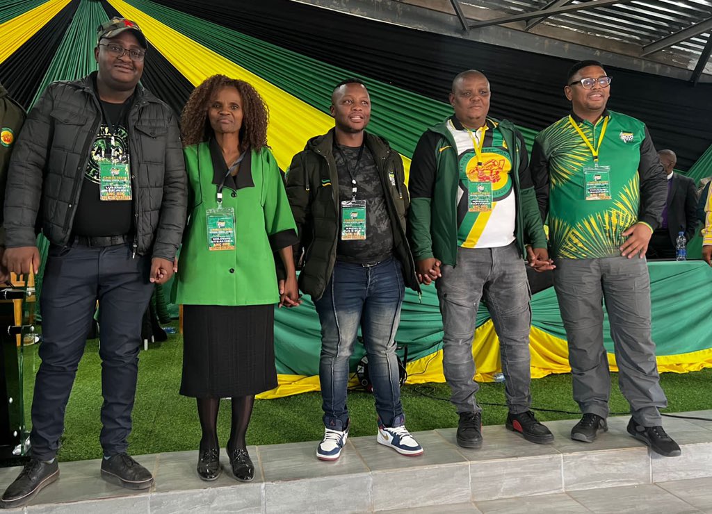 anc_hani's tweet photo. Regional Chairperson- Cde Lusanda Sizani 
Regional Deputy Chairperson- Cde Noloyiso Ntsaluba 
Regional Secretary- Cde Andile Mini 
Regional Deputy Secretary- Cde Madoda Papiyana 
Regional Treasurer- Cde Thulani Tshefuta https://t.co/48PUEYTz41