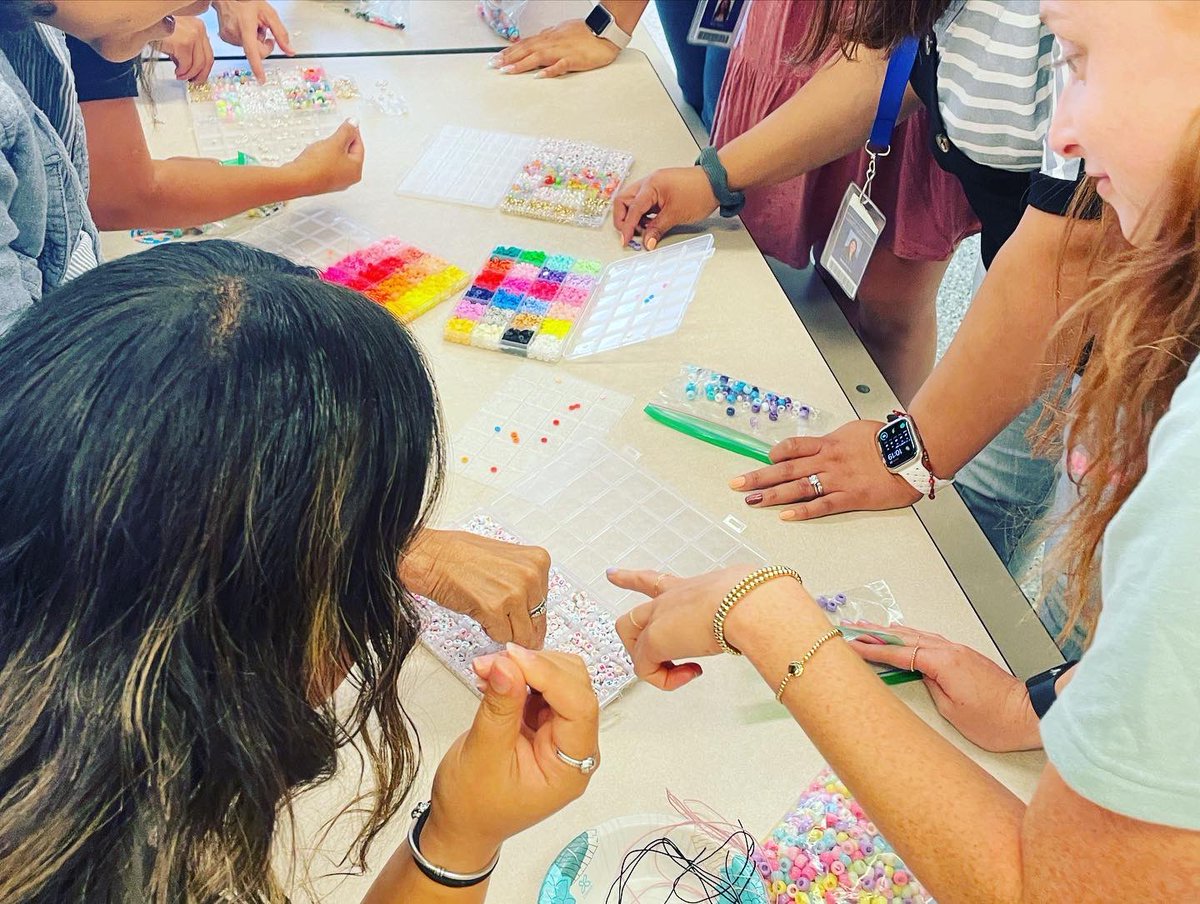 The staff is back! We started our meeting with high fives and ended making bracelets for someone that inspires us. <a href="/duallanguaged73/">Hawthorn School of Dual Language</a> <a href="/District_73/">Hawthorn District 73</a>