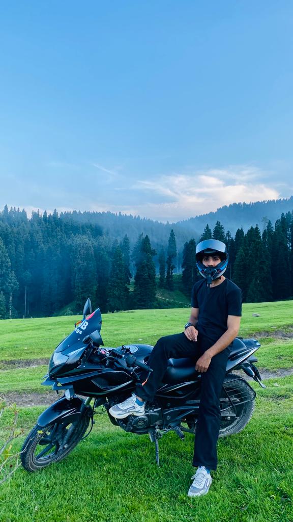 Bike riding is the way of peace and happiness 😊 #bikeriding #PeaceOfMind #Kashmir #nature #trends #Luna25 #happinessの意味