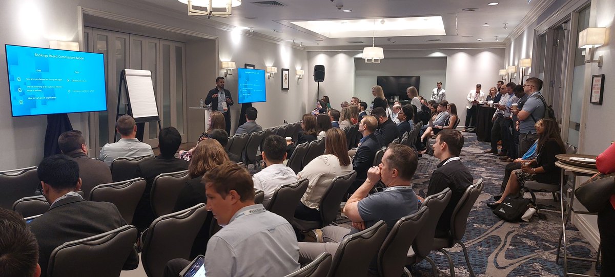 everstageinc's tweet image. Exciting start at @WorldatWork #SalesComp23!  

We&apos;ve just wrapped up &apos;The Ultimate Commission Philosophy Debate - Bookings or Collections?&apos;. @siva_rajamani, our CEO, and @Cohesity&apos;s Jacque shared insights on the pros &amp;amp; cons of both approaches to an enthusiastic sales comp crowd.