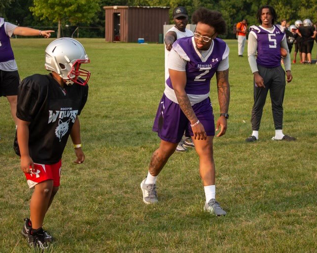 Shout out to the RU football team for volunteering their time over the weekend at the Rockford Wolves practice. Great job fellas!