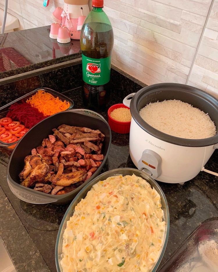 food_porn17's tweet photo. AQUELE ALMOÇO DE RESPEITO https://t.co/5aZk22KExe