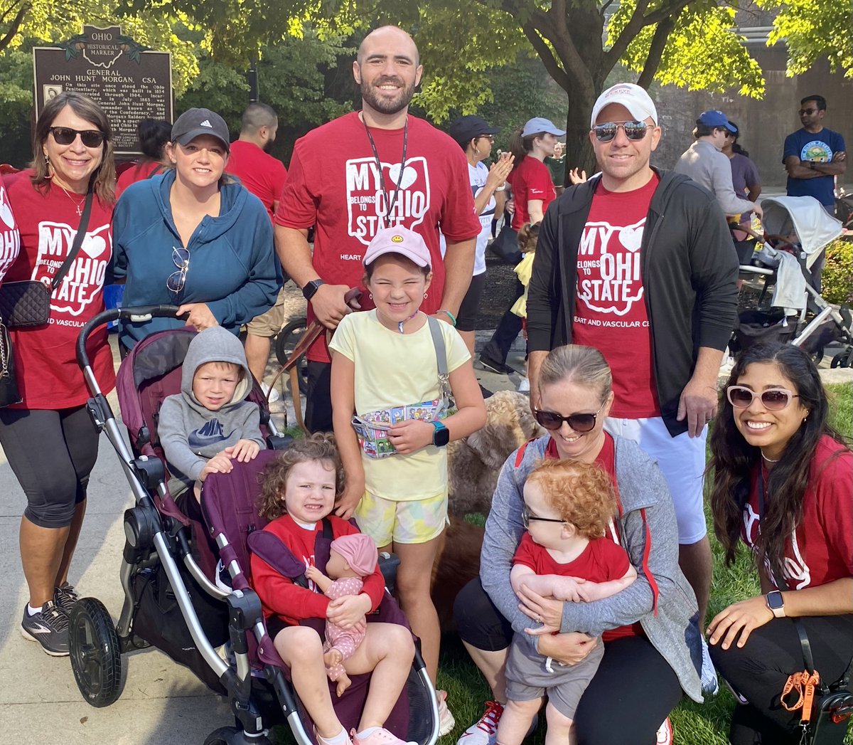 wellbuckeyes's tweet photo. Some of the Buckeye Wellness team on Saturday for the annual @americanheartohio walk to save lives from cardiovascular disease. Go Buckeyes!❤️ 
-
#TheOhioState #TheOhioStateUniversity #BuckeyeWellness #WalkCbus #BuckeyeNation https://t.co/kltXymqd7R