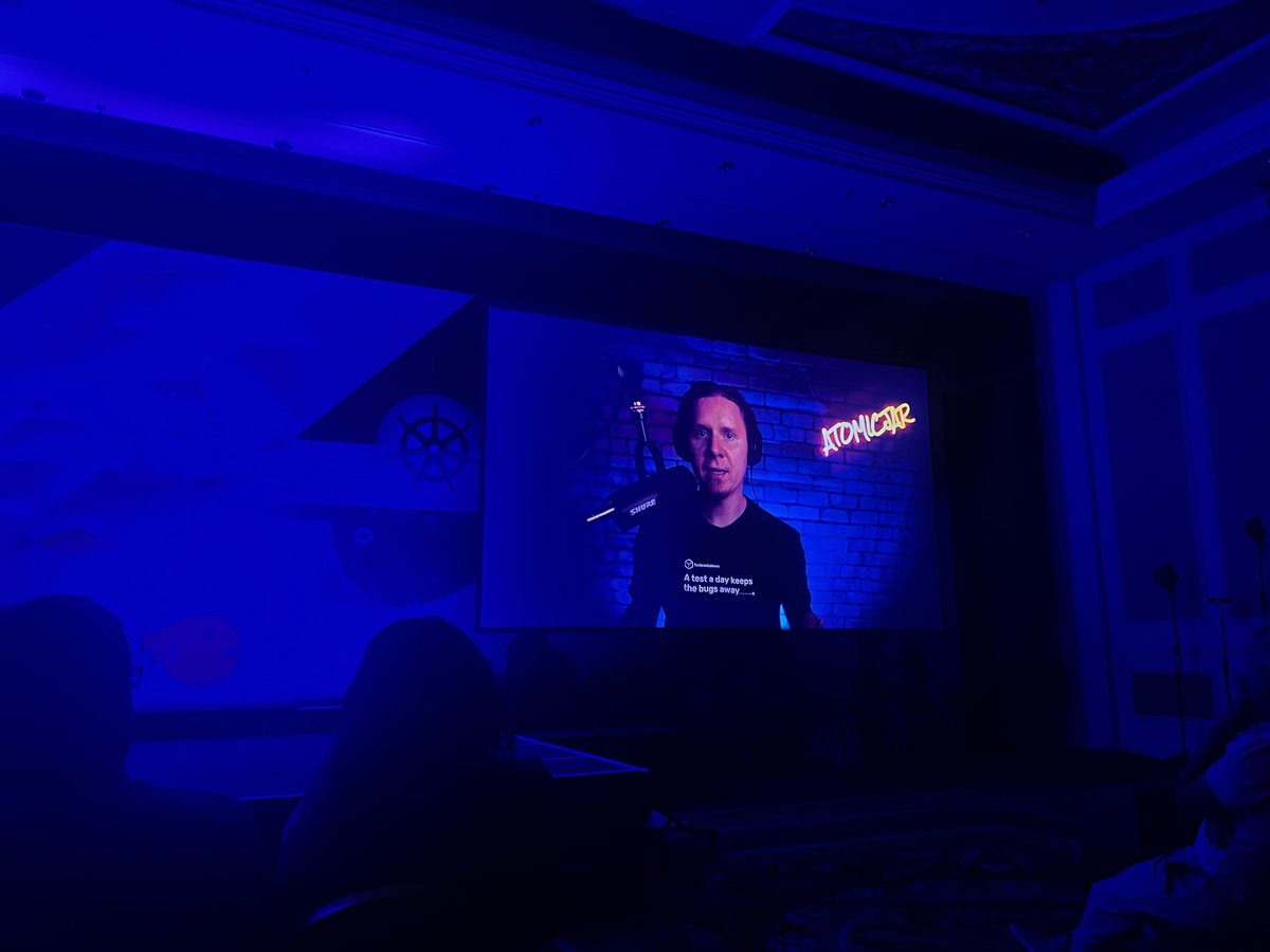 Look, Ma! Finally made it to @SpringOne Keynote 🙌 Thank you team for the opportunity to talk about our joint experience of making @springboot + @testcontainers experience as good as it can possibly be 🔥🧡 To the next 20 years, Spring! 🦾