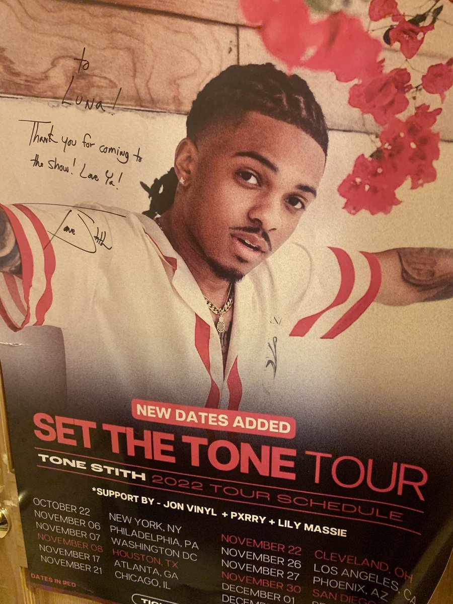 mo3luv's tweet photo. @ToneStith POV dropping 9/8 CANT wait! #RNB #ToneStith https://t.co/NaRfs2wqrD