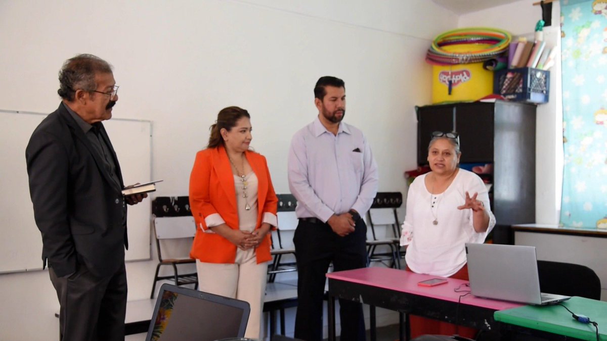 SEED_Dgo's tweet photo. 🧑‍🏫👩‍🏫 Al inicio de los Talleres Intensivos de Formación Continua, el subsecretario de Servicios Educativos, respaldó a los docentes. 

 Esta semana se revisarán:
✅ Nuevos libros de texto gratuitos.
✅ Los planes de estudio para el nuevo Ciclo Escolar.
✅ Planeación Didáctica. https://t.co/wInwMS11rz