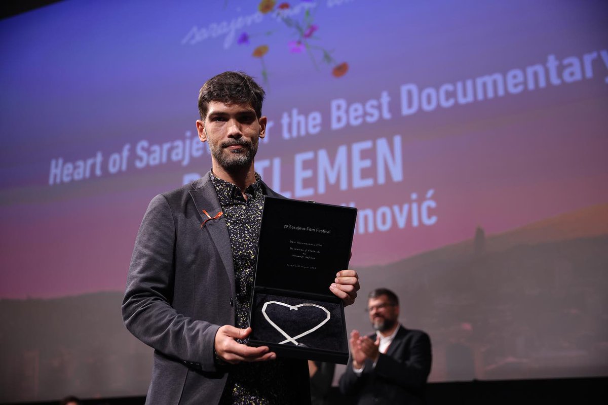 TaskovskiFilms's tweet photo. HEART OF SARAJEVO FOR BEST DOCUMENTARY FILM at Sarajevo Film Festival has been proudly taken by BOTTLEMEN, directed by Nemanja Vojinovic and produced by Marija Stojnic.
Bravo and congratulations to our amazing filmmakers! 💙
#Taskovskifilms #sarajevomonamour #documentary #SFF https://t.co/7v8W0sLgio
