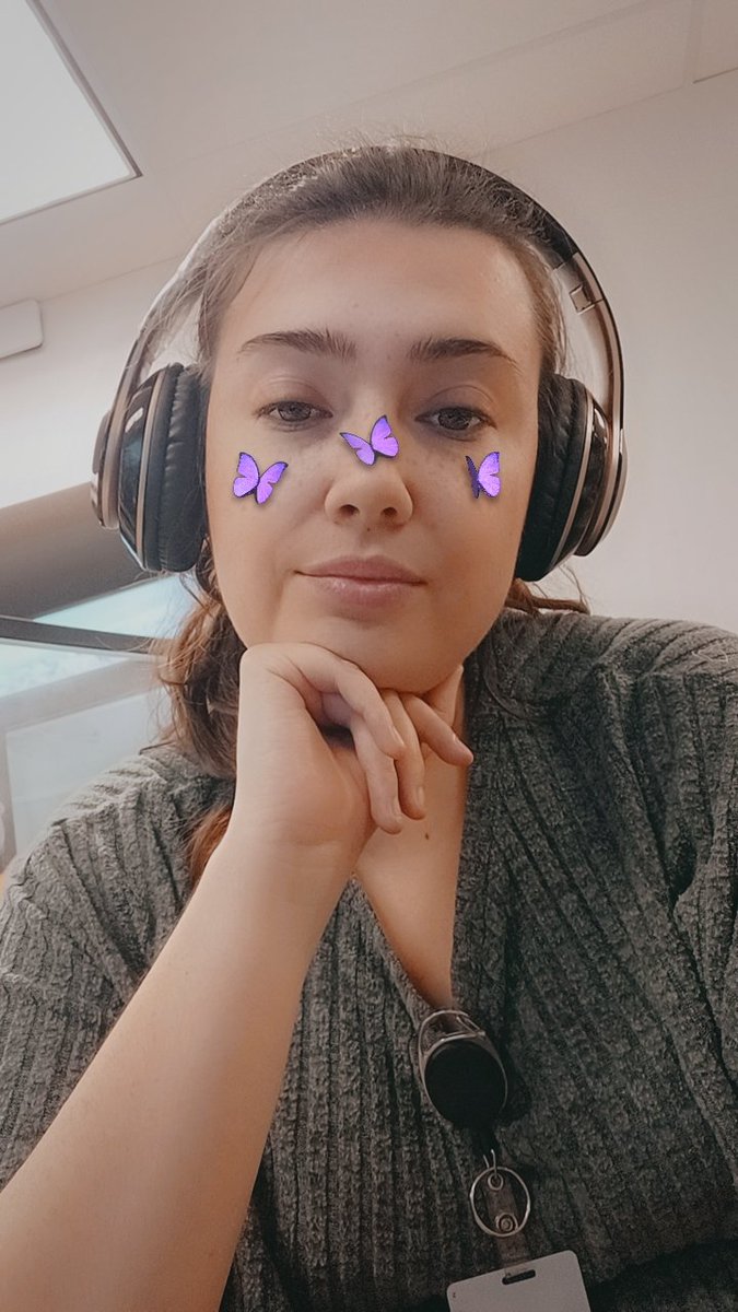 VioletChemC's tweet photo. What's every one up to this wonderful Monday? ✨ https://t.co/m6FL2PJdJh